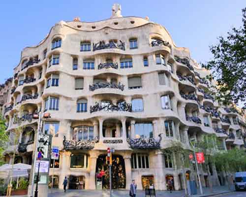 CASA MILA